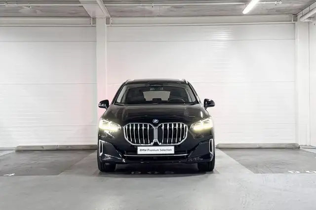 BMW 2 Series view 6