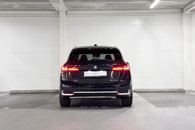 BMW 2 Series view 8