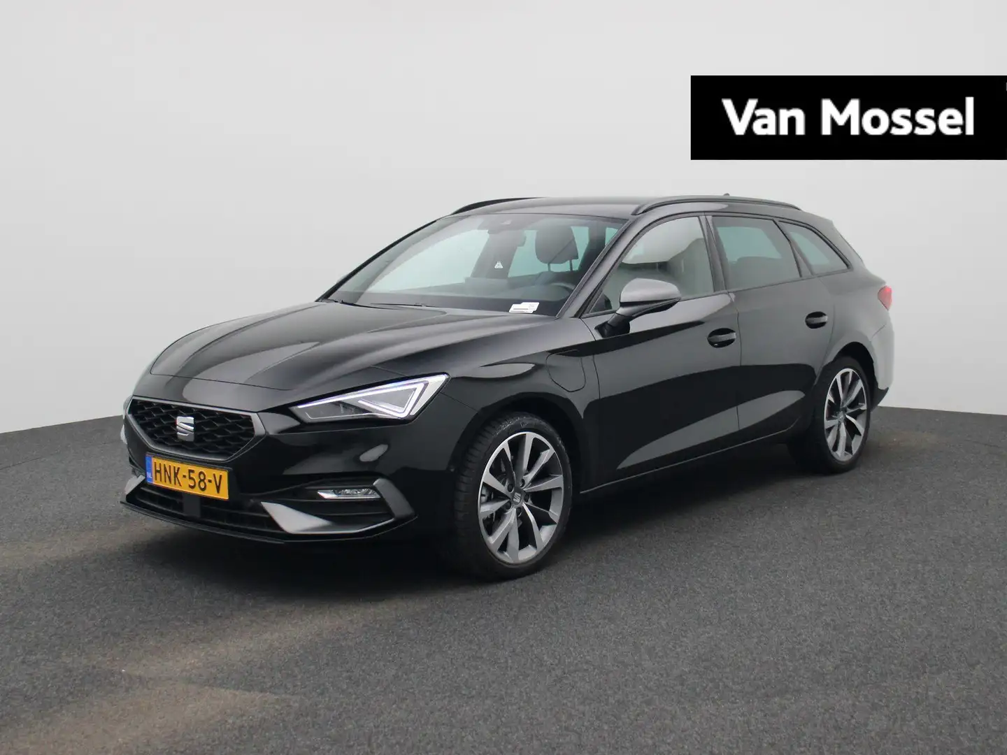 SEAT Leon e-Hybrid Sportstourer 1.5 TSI FR Business 204 PK | Automaat Czarny - 1