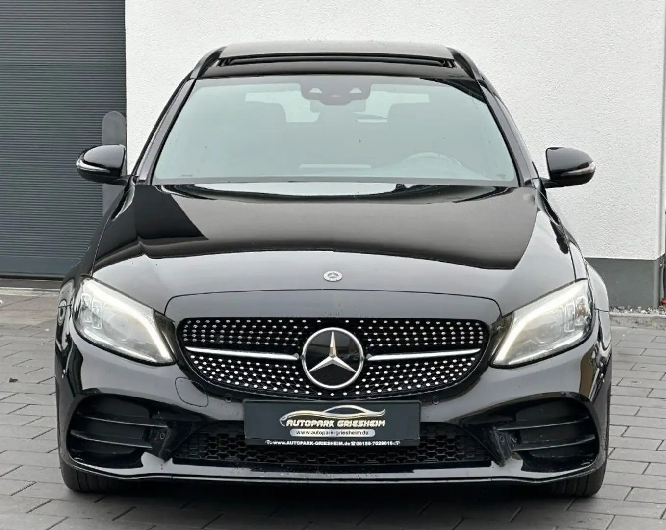 Mercedes-Benz C 400 T 4Matic*AMG*VOLL*ACC+KAMERA*PANO*AHK*HUD Schwarz - 2