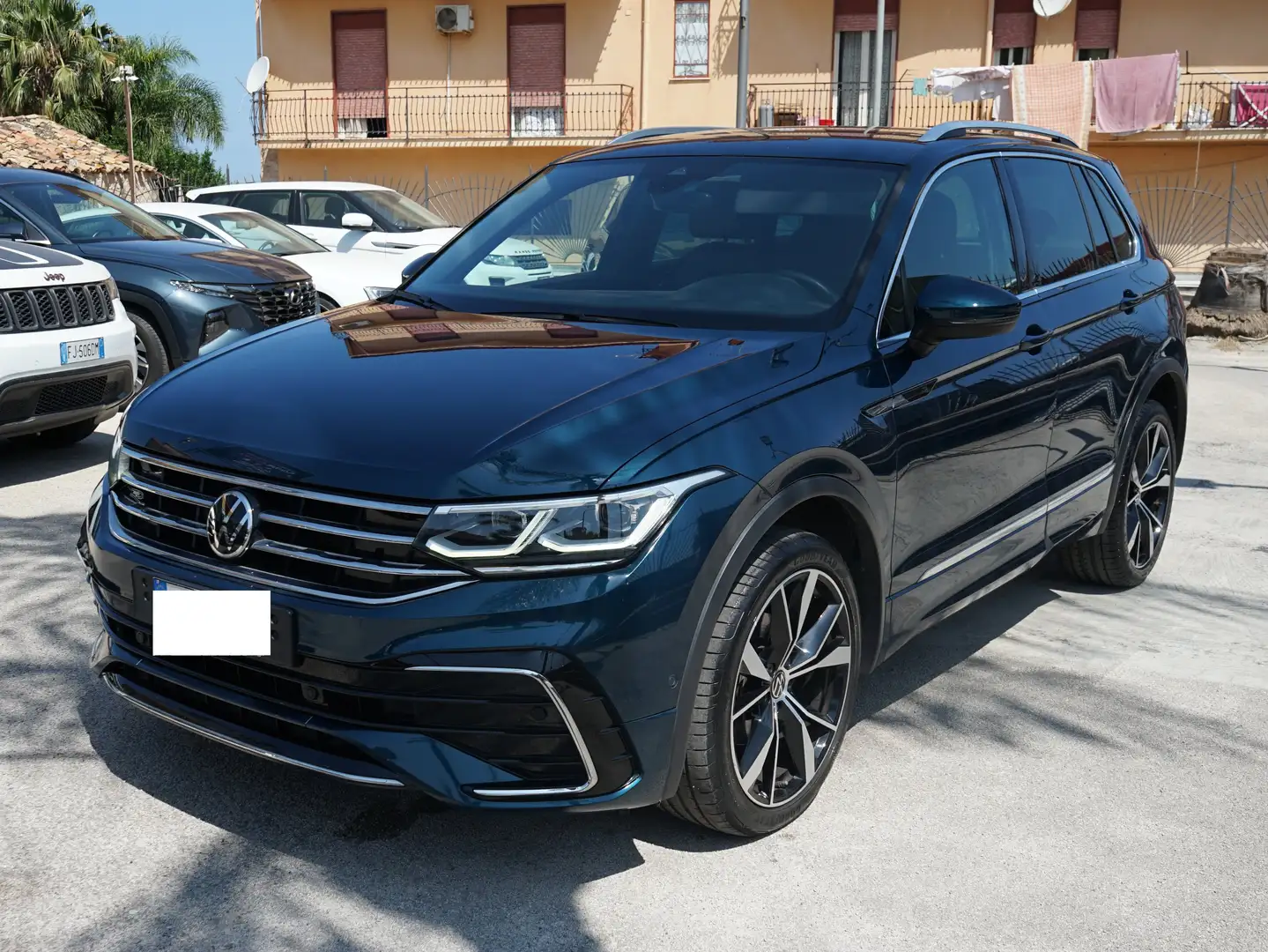Volkswagen Tiguan 2.0 tdi R-Line 4motion 150cv dsg Grigio - 1