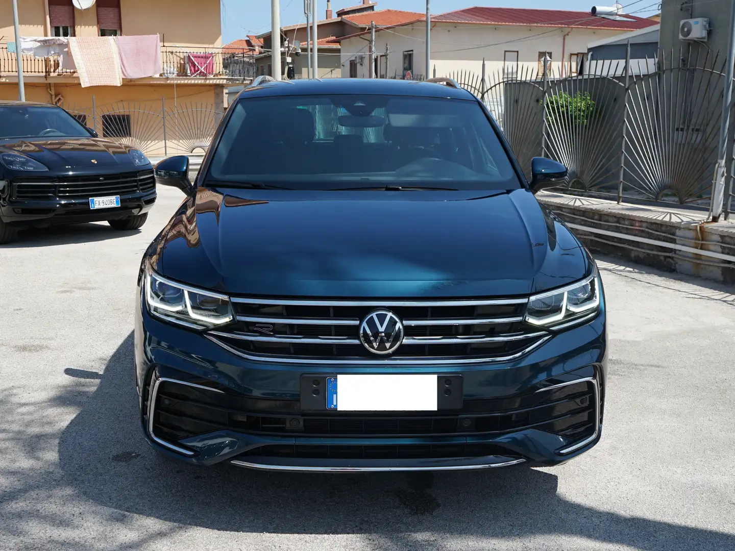 Volkswagen Tiguan 2.0 tdi R-Line 4motion 150cv dsg Grigio - 2