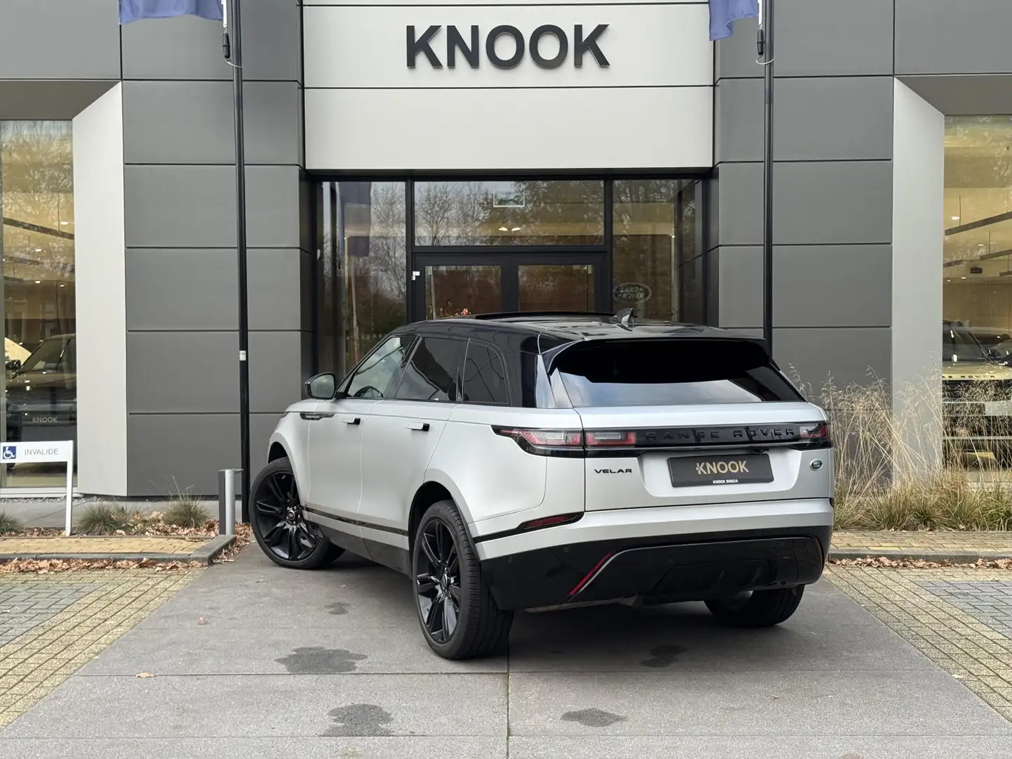 Land Rover Range Rover Velar P250 AWD R-Dynamic Carbon Edition Bianco - 2