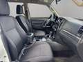 Mitsubishi Pajero 3.2 CR Intense 5p auto Weiß - thumbnail 18