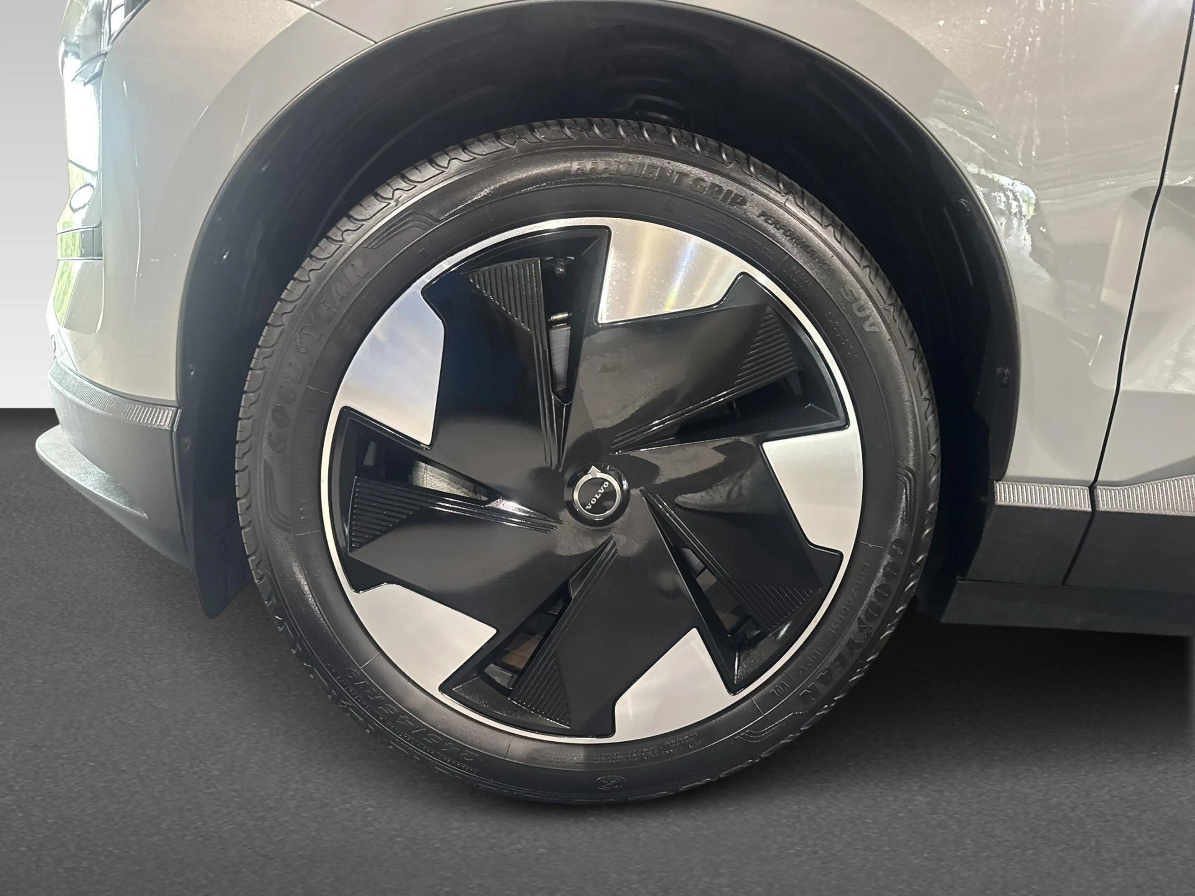 Volvo EX30 Single Motor Extended Range Plus 69 kWh | Achterui — photo 11