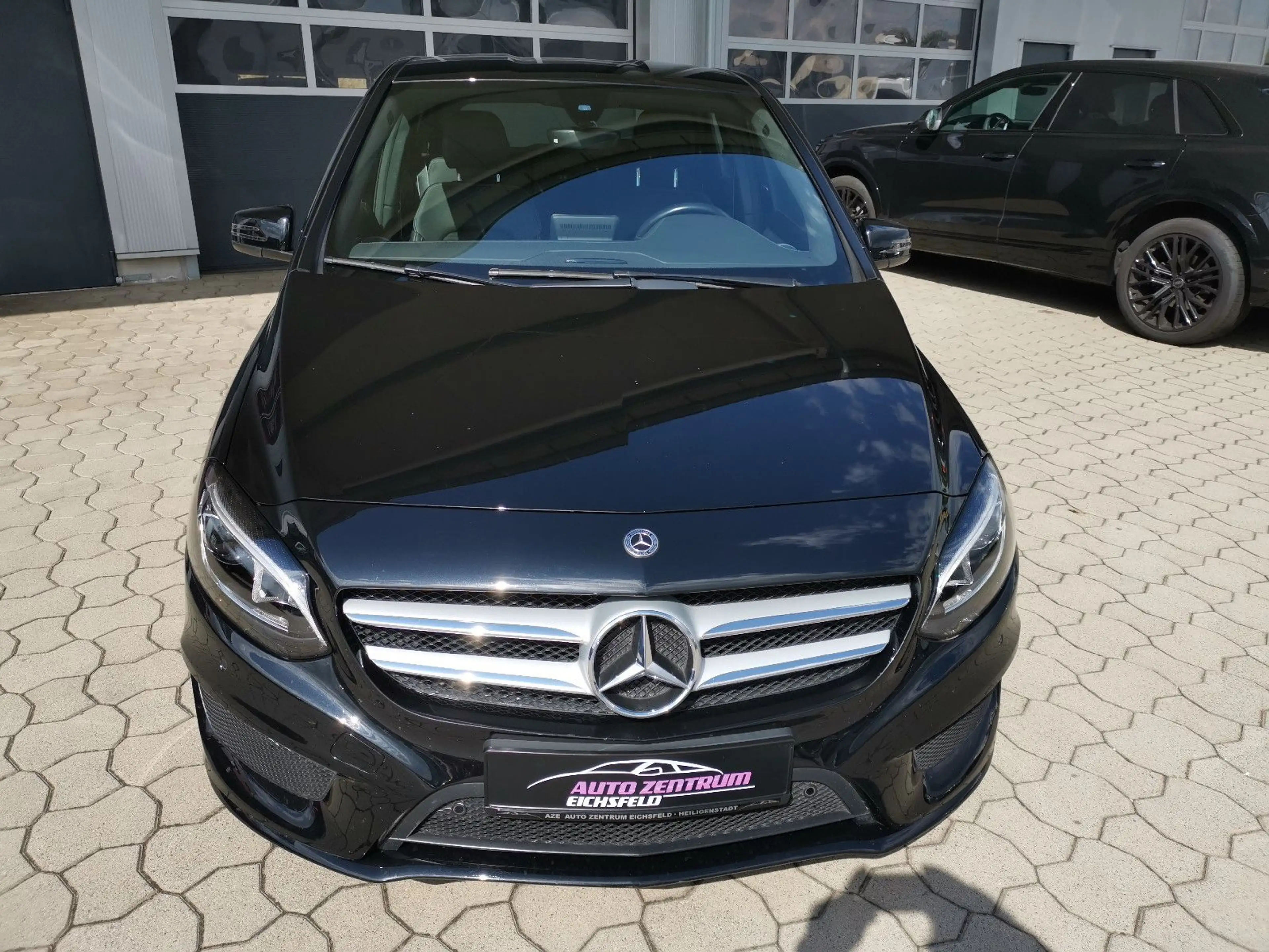 Mercedes-Benz B 220 CDI  AMG Line — photo 2