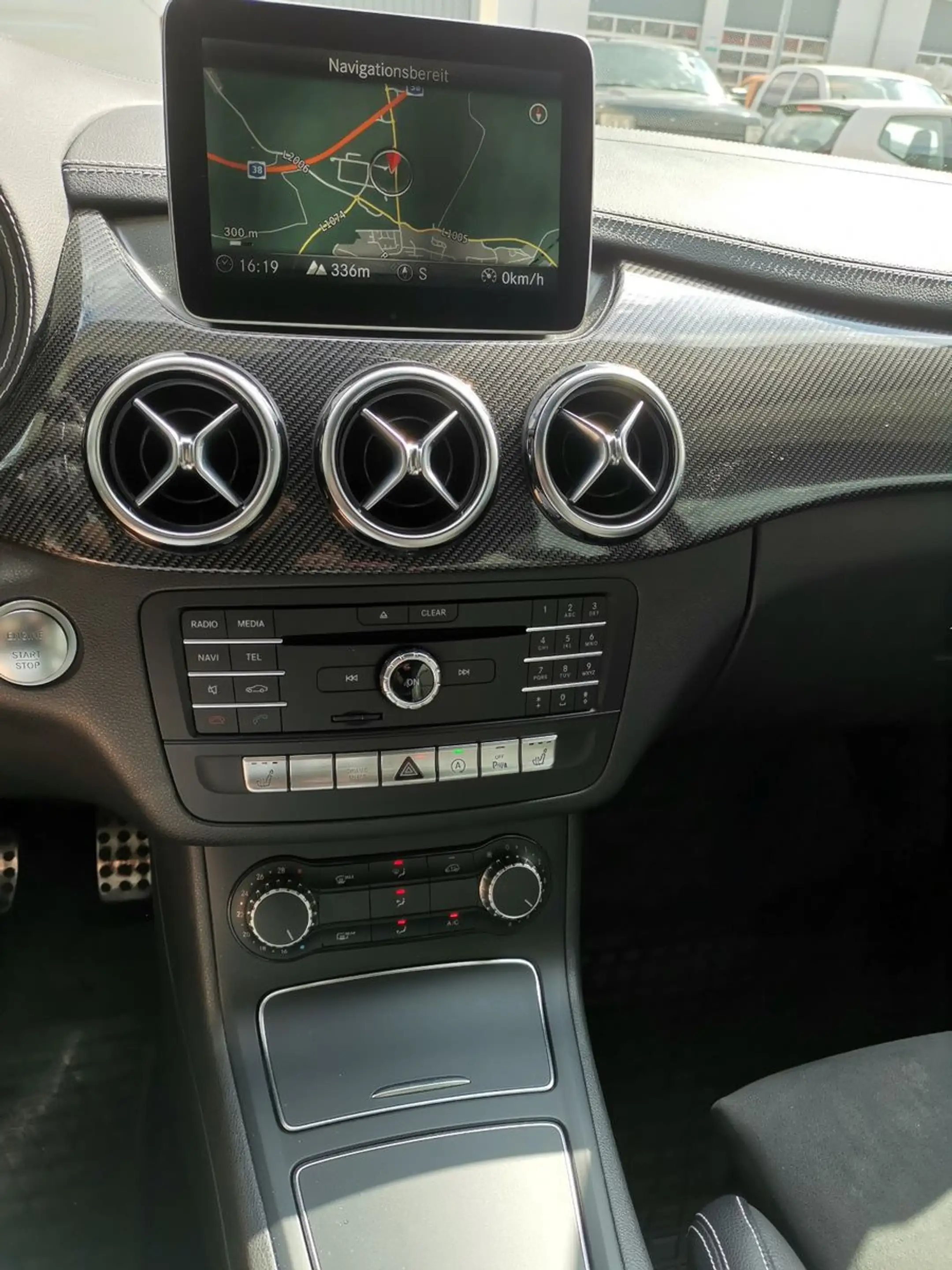 Mercedes-Benz B 220 CDI  AMG Line — photo 13