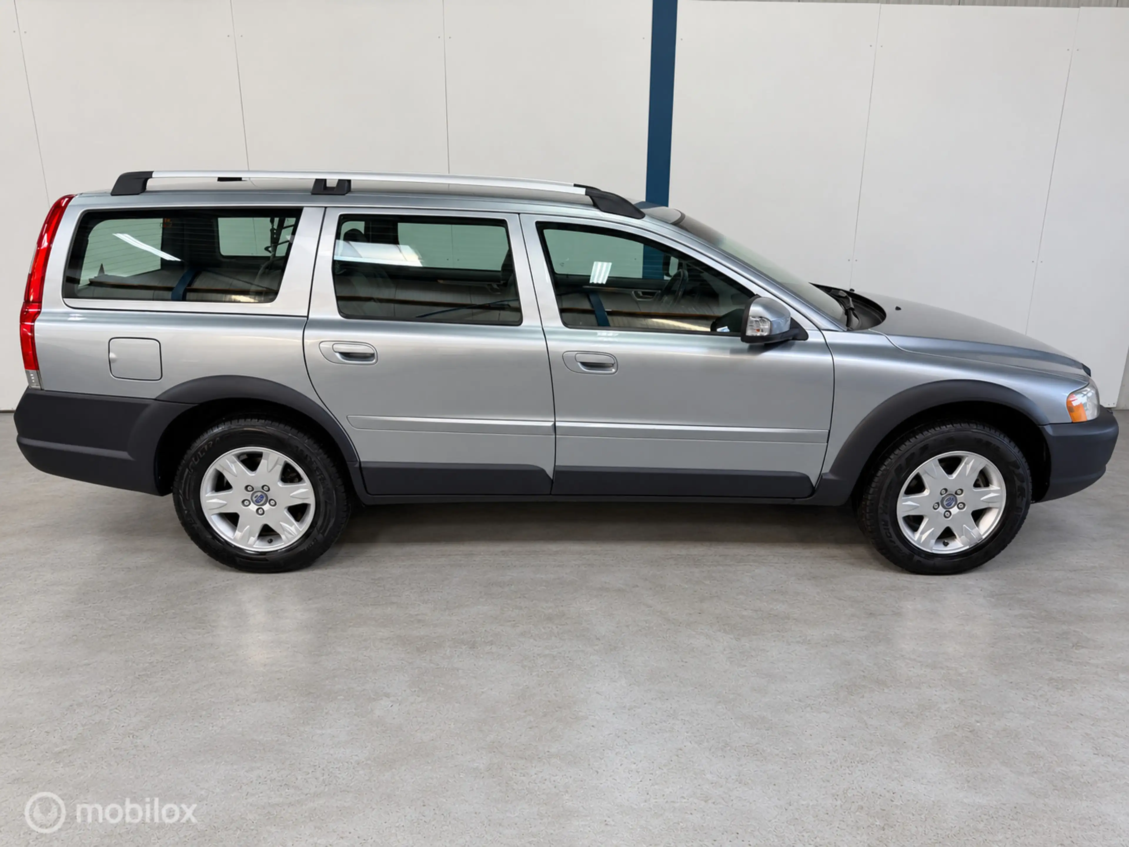 Volvo XC70 2.5 T Summum NL-AUTO / 1E-EIGENAAR / AUTOMAAT — photo 18