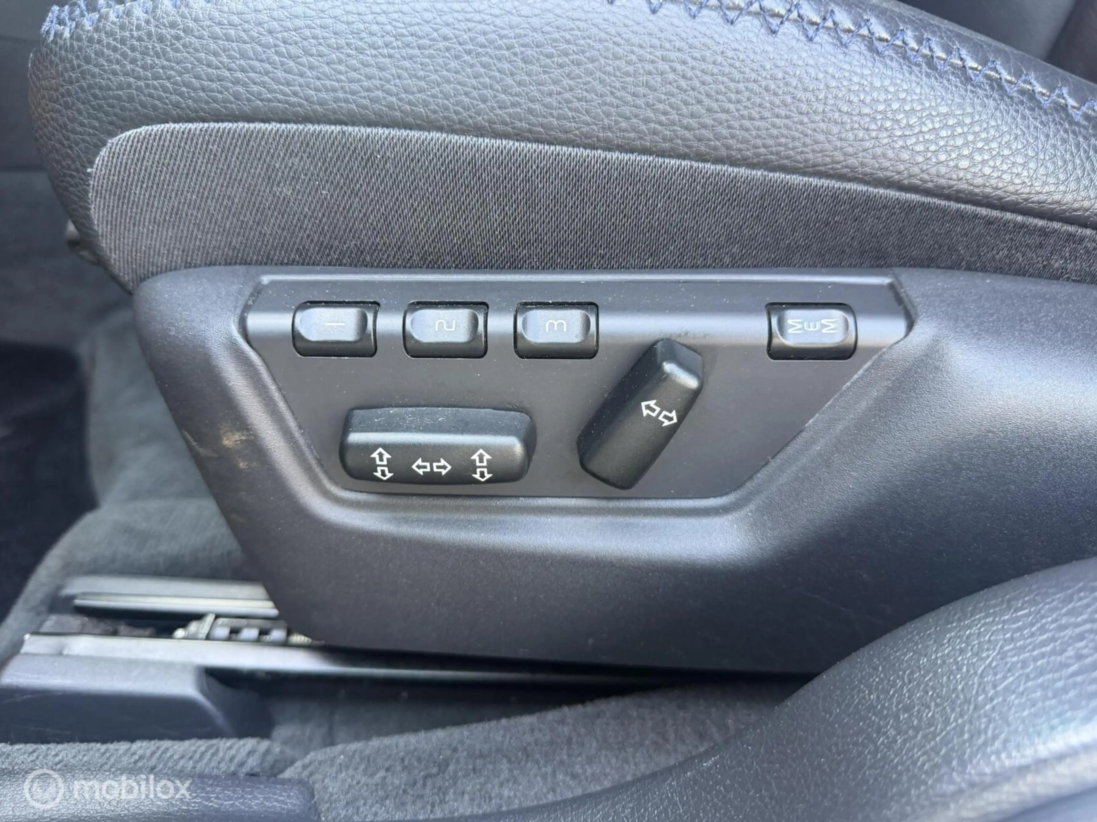 Volvo XC70 2.5 T Summum NL-AUTO / 1E-EIGENAAR / AUTOMAAT — photo 12