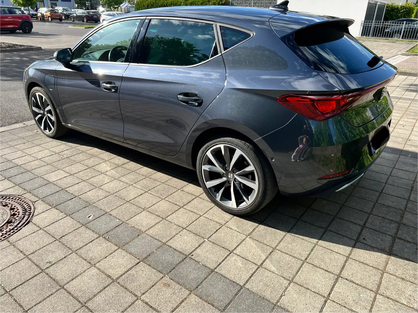 SEAT Leon e-Hybrid FR e-Hybrid Gris - 2