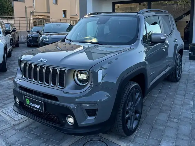 Jeep Renegade view 2