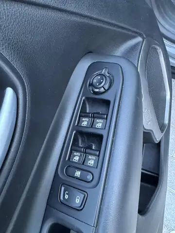 Jeep Renegade view 10