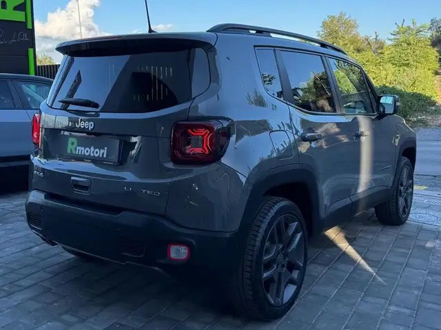 Jeep Renegade view 15