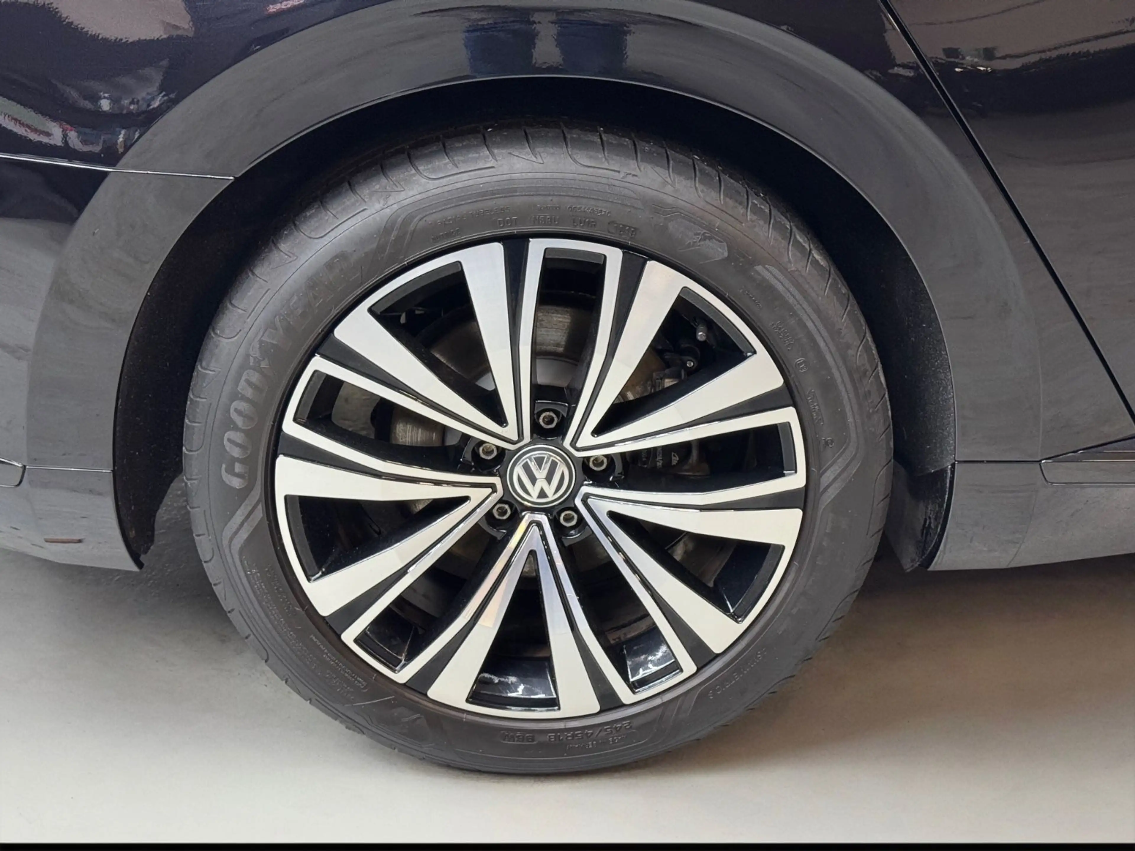 Volkswagen Arteon 2.0 TSI DSG/ACC/Massage/Spurhalte/LED — photo 7