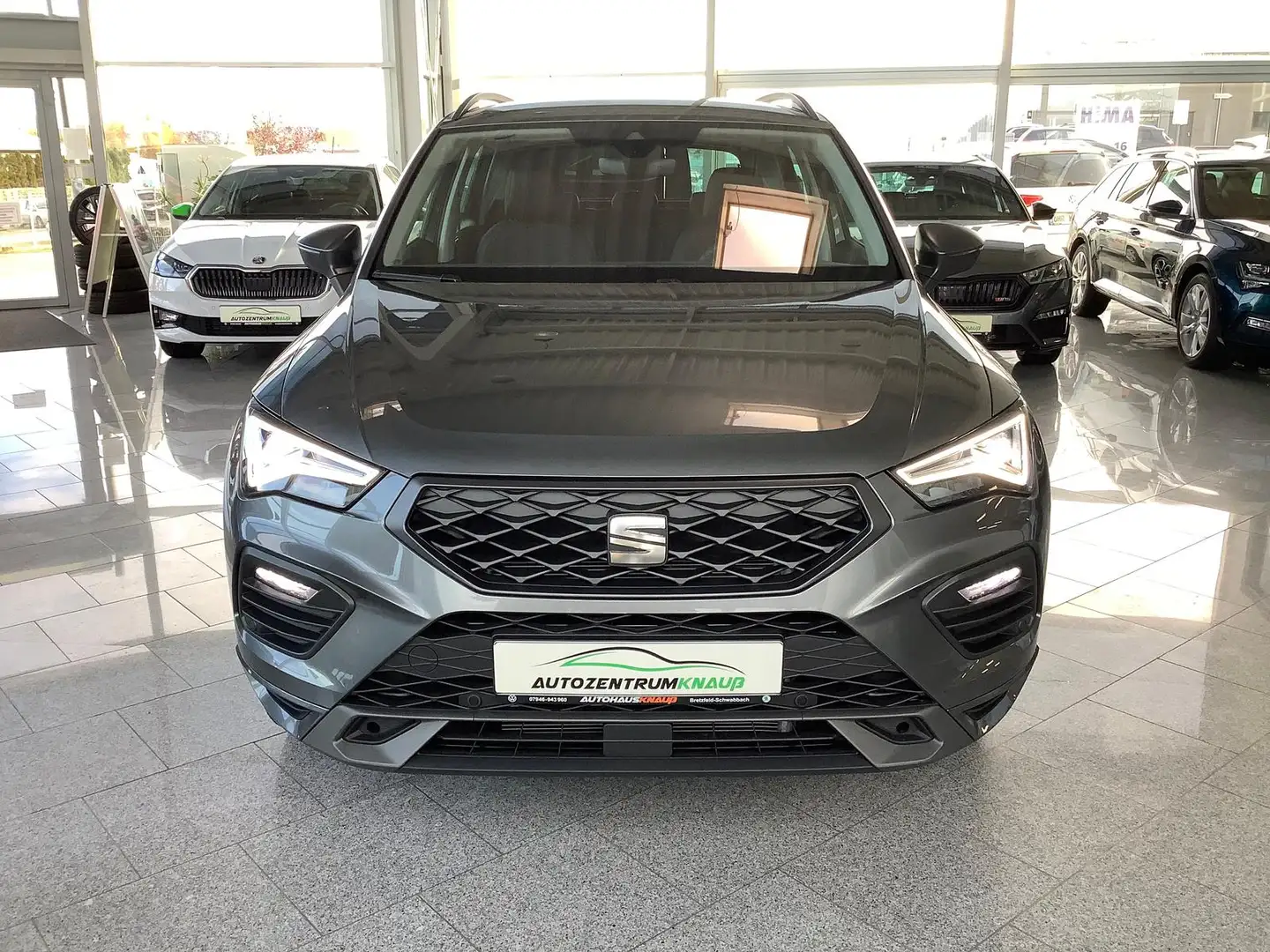 SEAT Ateca 1.5TSI FR DSG R-Kam Navi ACC AHK Alcantara WSS Gris - 2