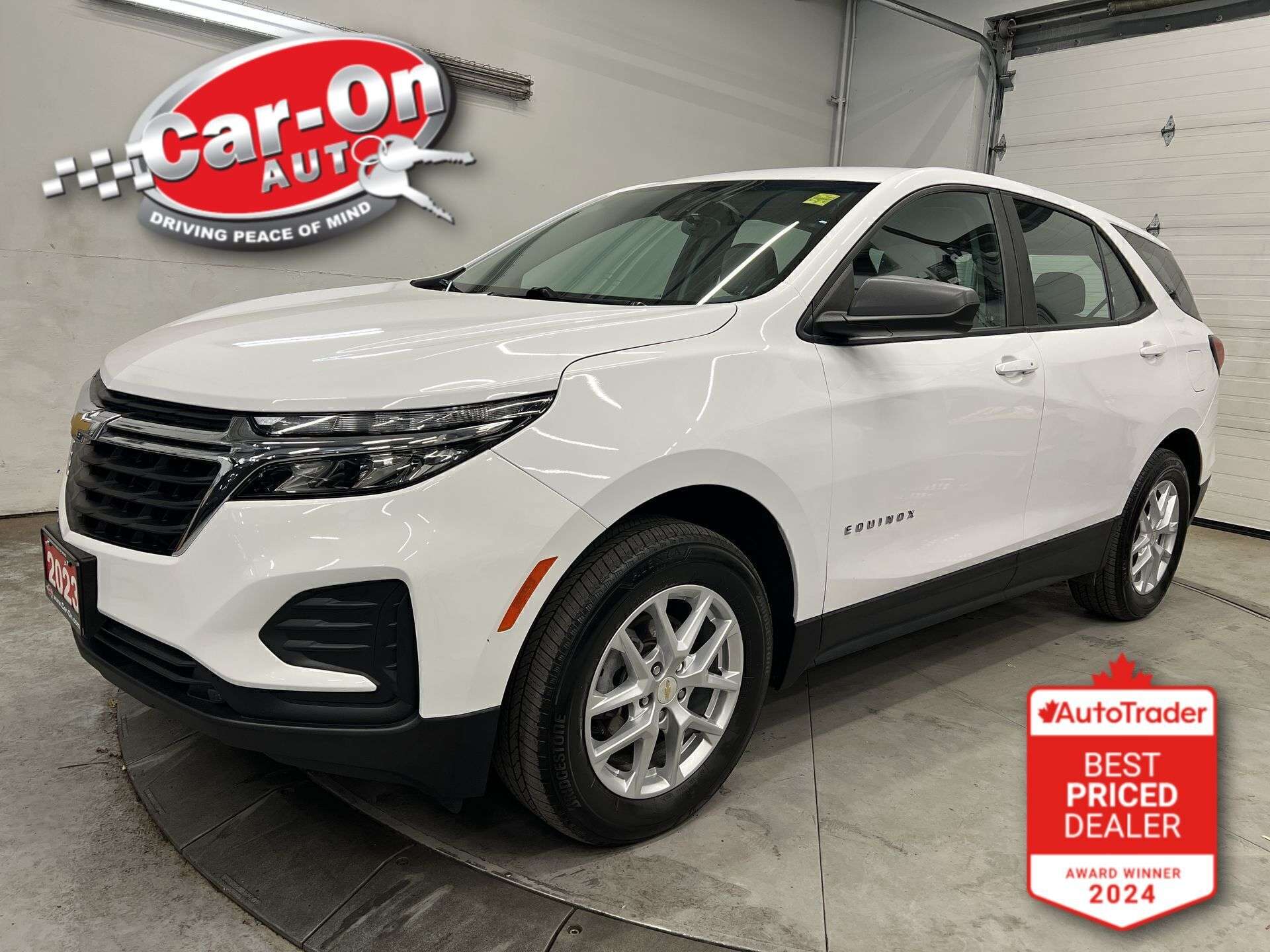 White 2023 Chevrolet Equinox SUV / Crossover Four-Wheel Drive Automatic