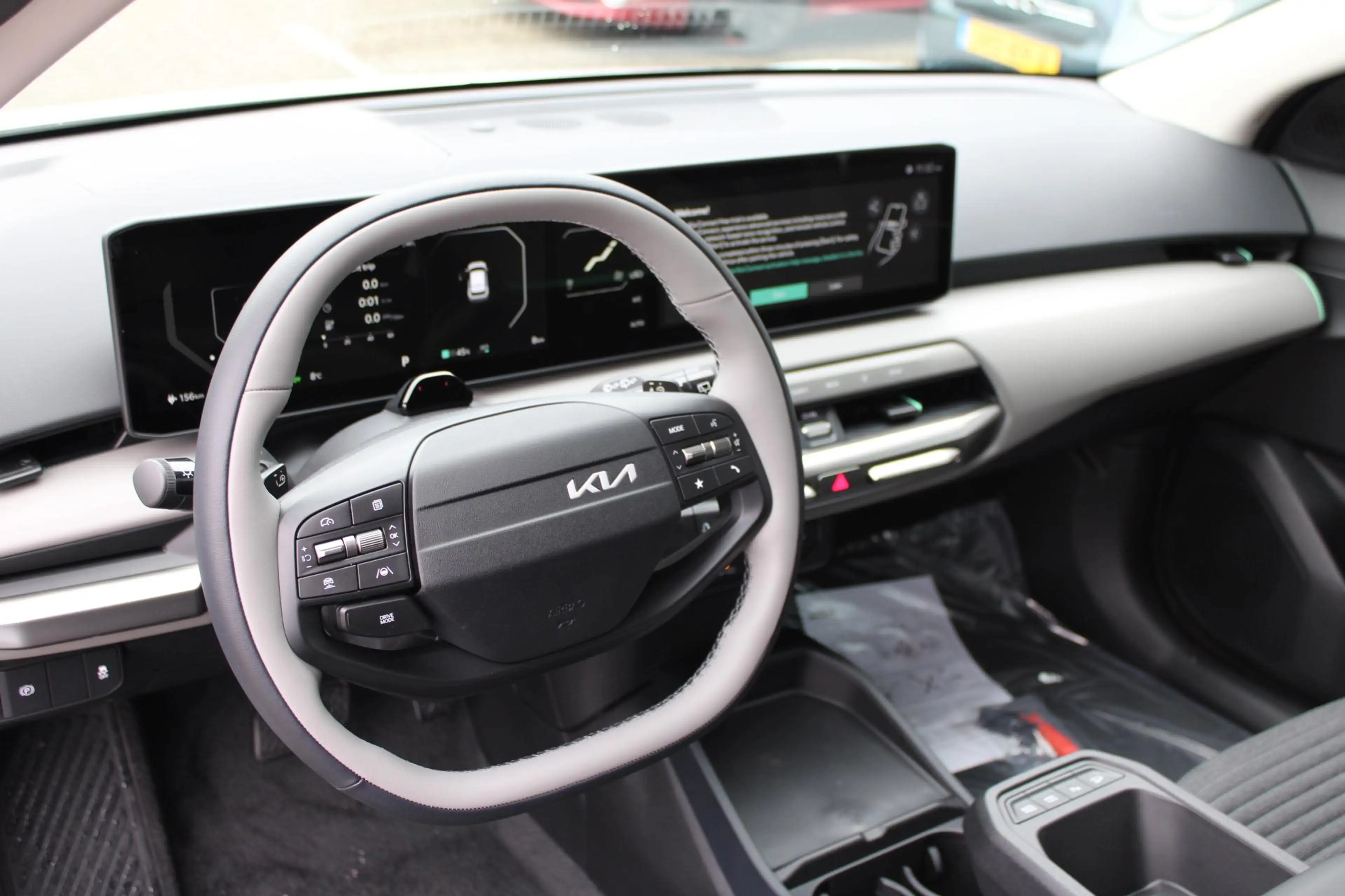 Kia EV4 Air 58.3 kWh DIRECT BESCHIKBAAR | Lichtmetalen vel — photo 8