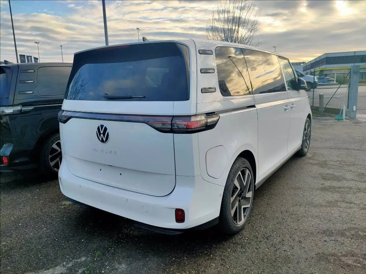 Volkswagen ID. Buzz ID.Buzz Pro Passo Lungo Bílá - 1