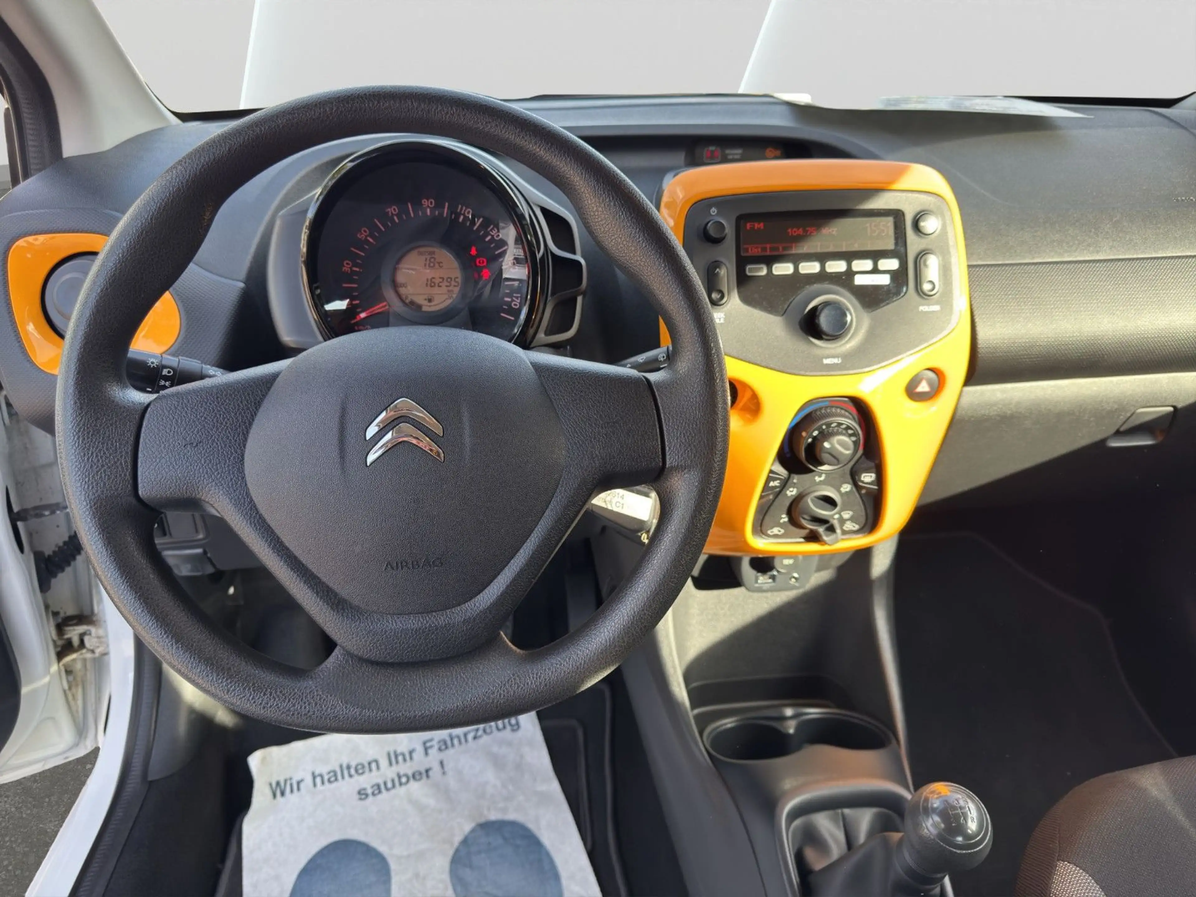 Citroen C1 1. VTI Live, Klimaanlage, wenig Kilometer — photo 13