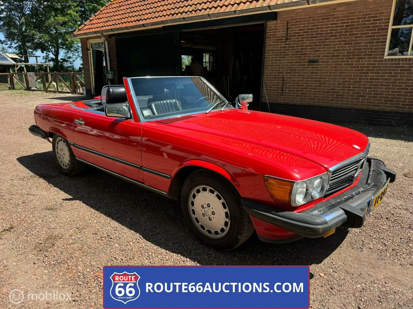 Mercedes-Benz SL 560 Cabriolet Rood - 1