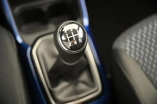 Suzuki Ignis view 25