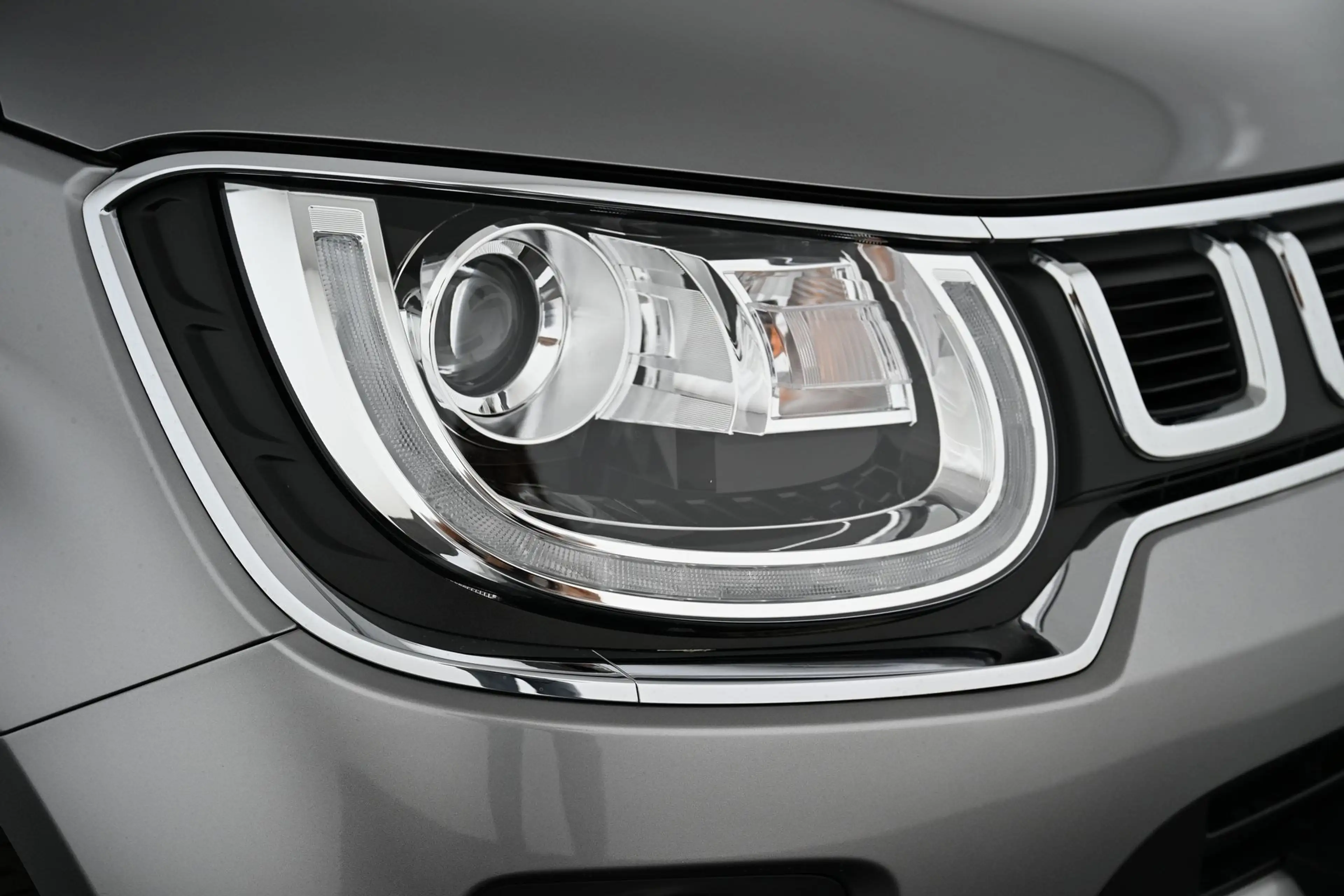 Suzuki Ignis 1.2 Hybrid Club Pickerl NEU — photo 15