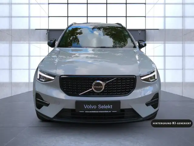 Volvo XC40 view 9
