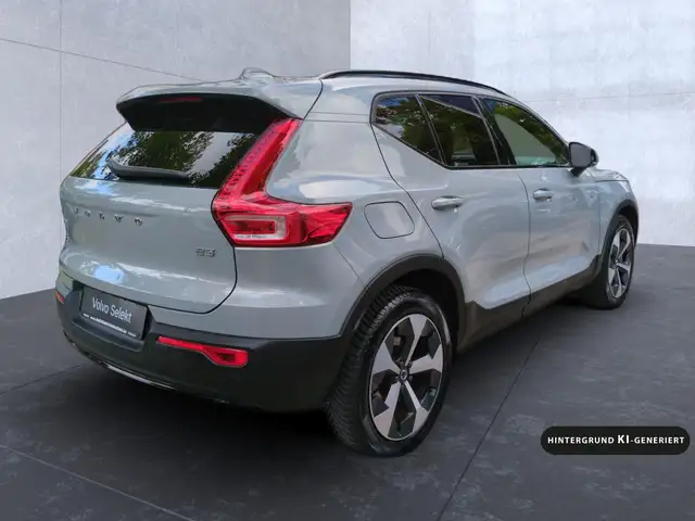 Volvo XC40 view 7