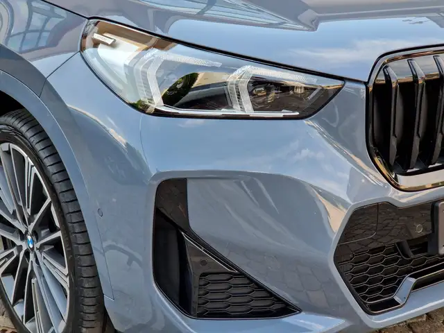 BMW X1 view 6
