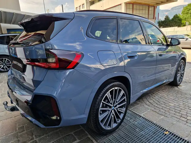 BMW X1 view 3
