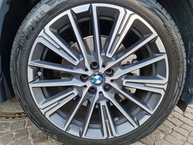 BMW X1 view 7