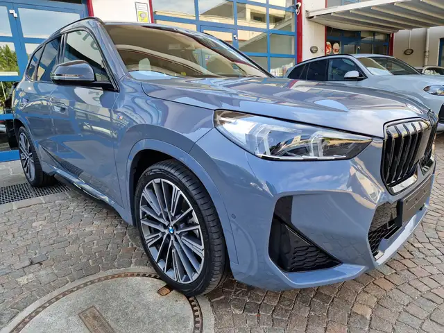 BMW X1 view 2