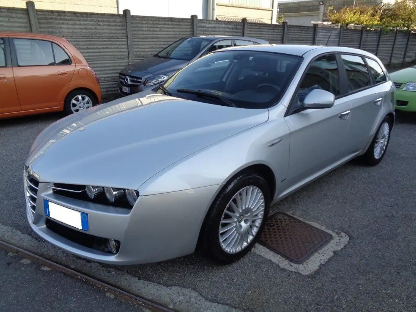 Alfa Romeo 159 1.9 JTS 16V Sportwagon Distinctive *FINANZIABILE* Срібний - 2