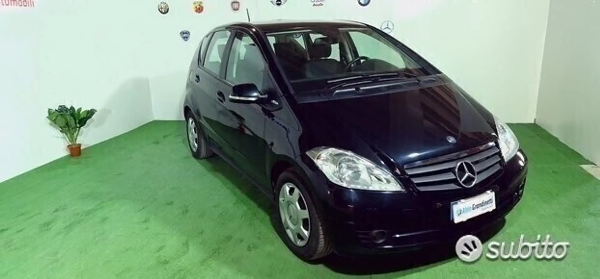 Mercedes-Benz A 160 BlueEFFICIENCY Black - 2