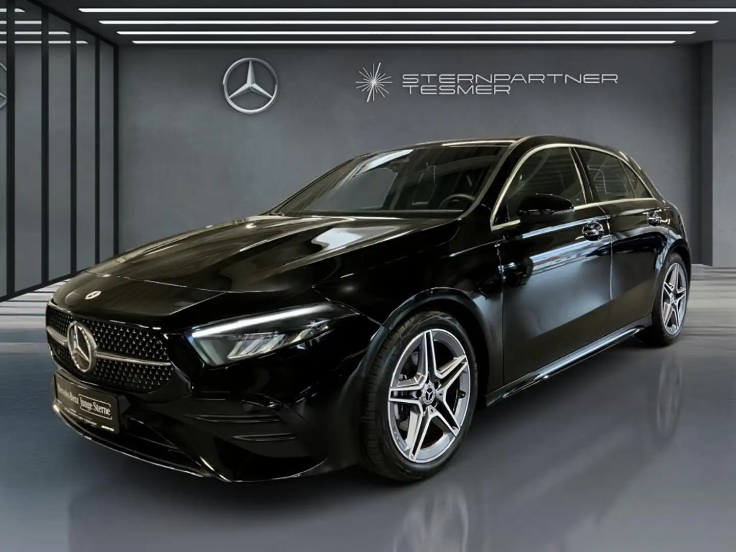 Mercedes-Benz A 200 AMG +KAMERA+MBUX+LED+AMBIENTE+DISTRONIC Schwarz - 1