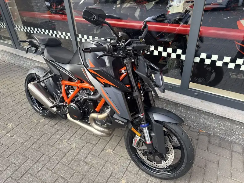 KTM 1390 Super Duke R EVO - foto 2