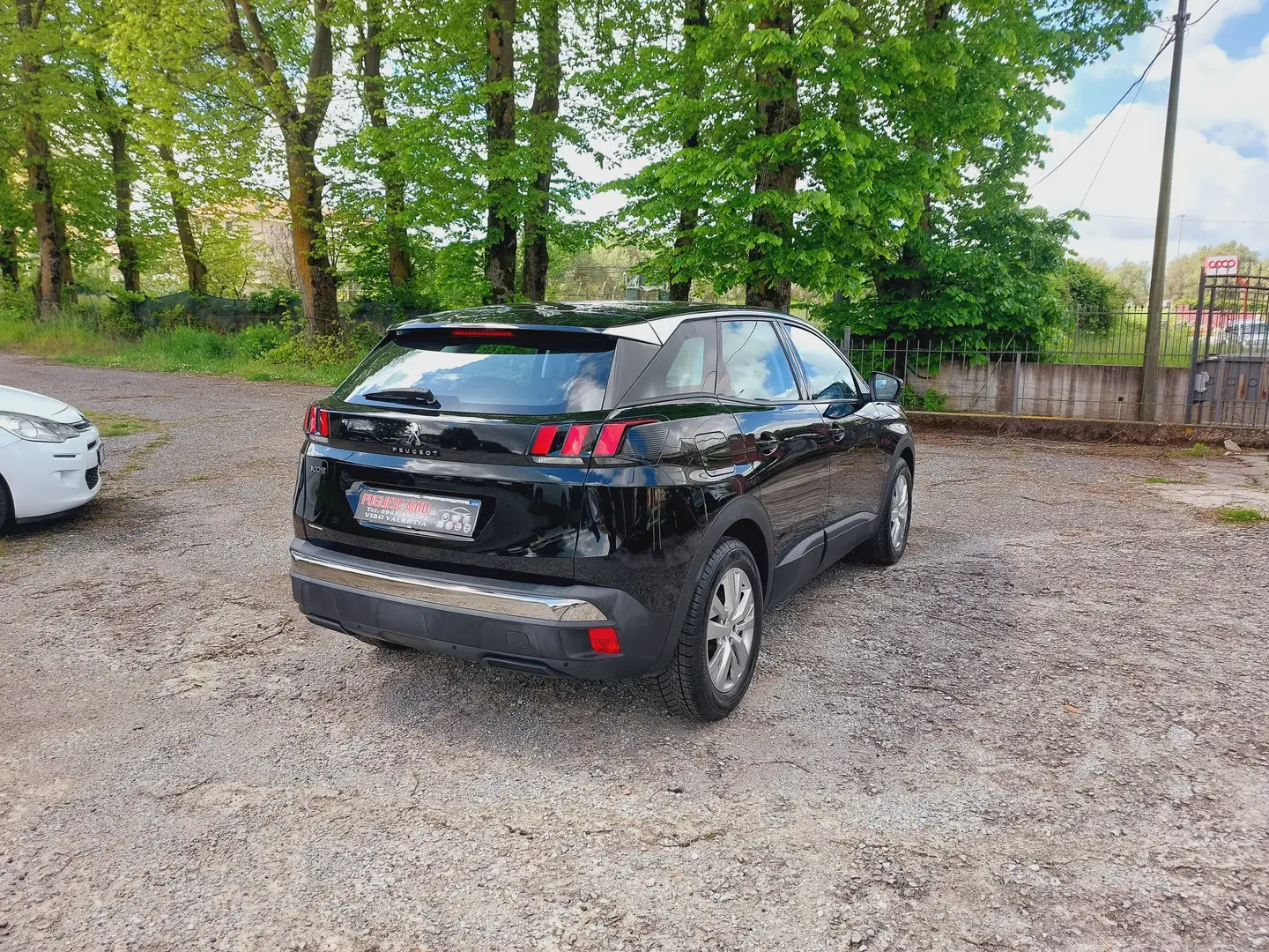 Peugeot 3008 1.5 BlueHDi 130CV Busin. Autom. Nero - 2
