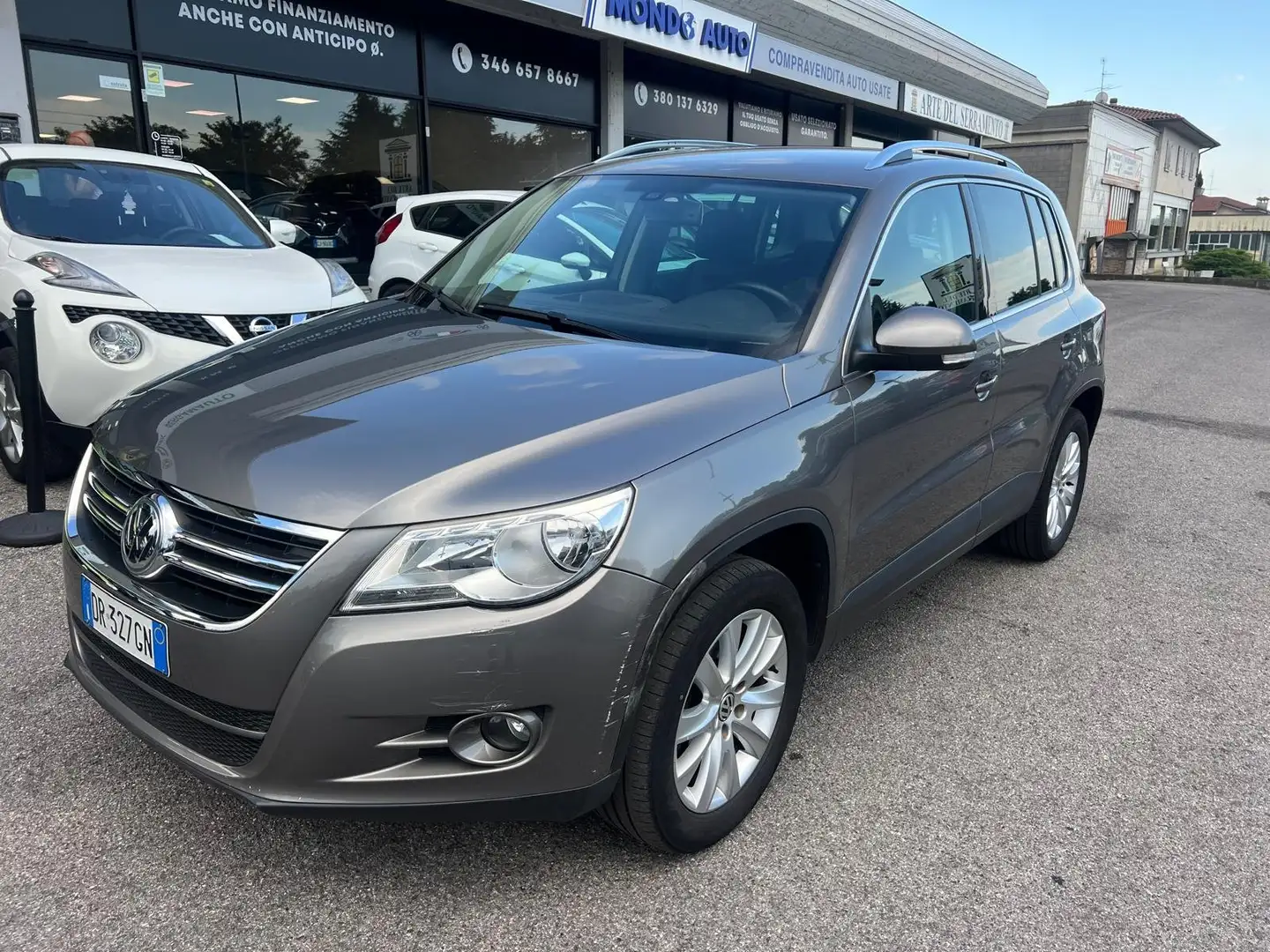 Volkswagen Tiguan 2.0 tsi Sport 4motion 200cv Grau - 1