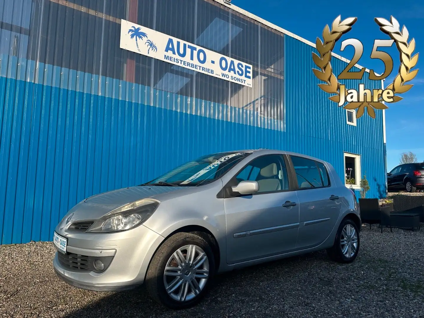 Renault Clio III Initiale**Automatik*Sitzhzng*Leder** Grau - 1
