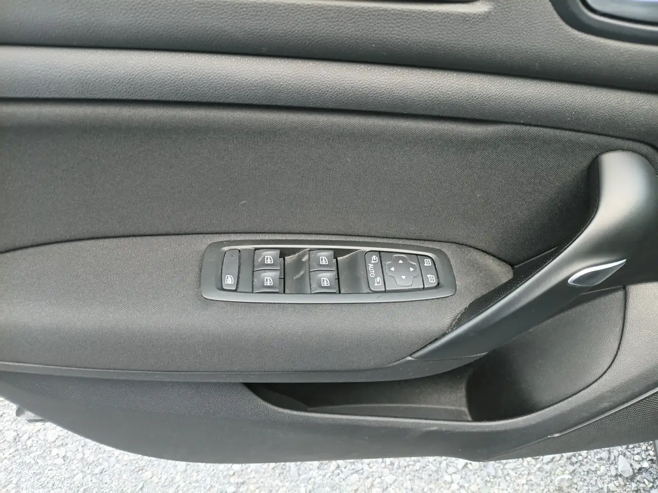 Renault Megane Berline — photo 10
