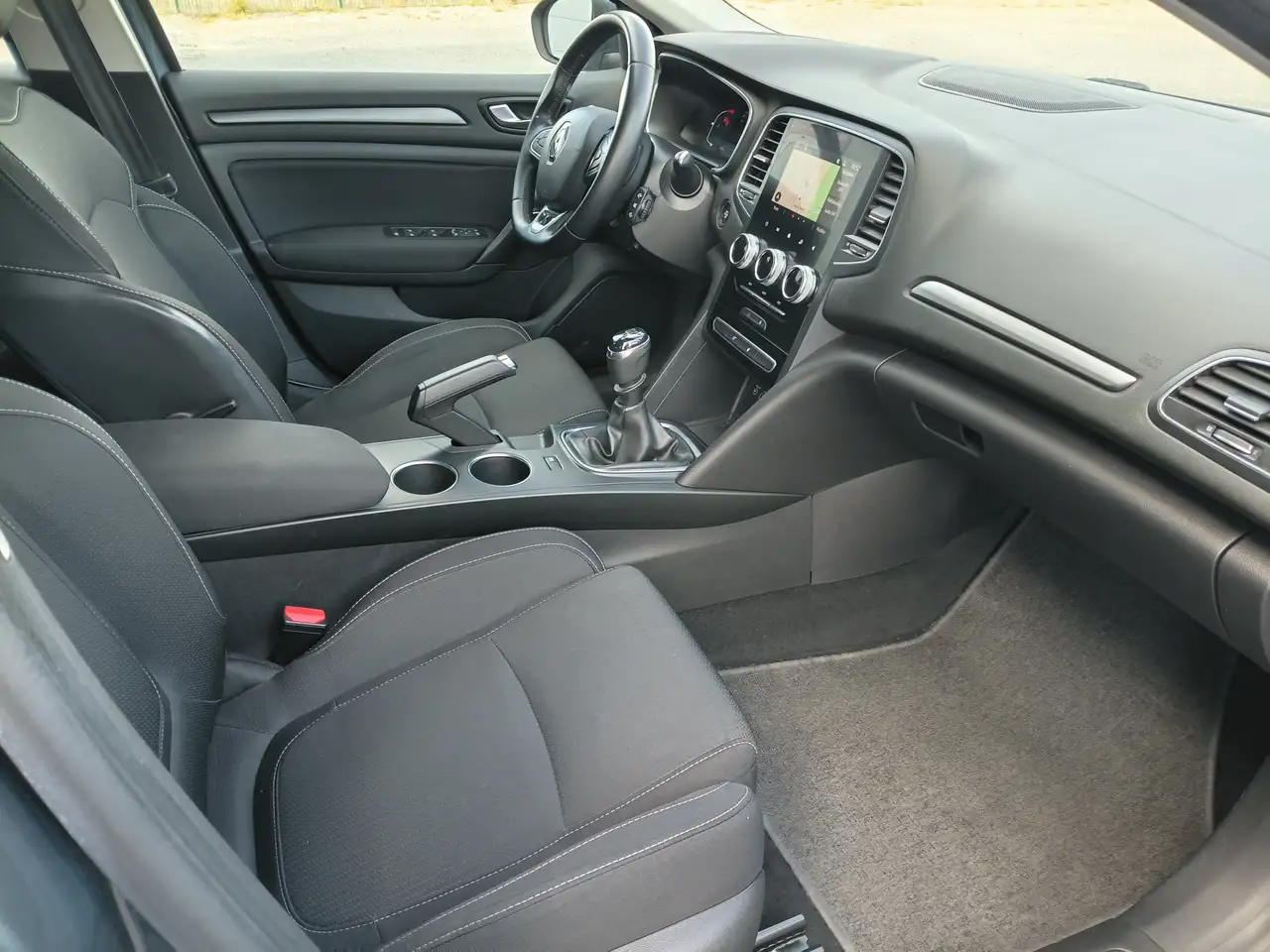Renault Megane Berline — photo 7