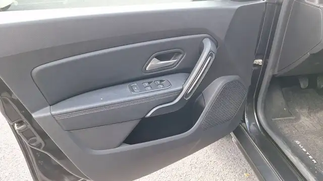 Dacia Duster view 7