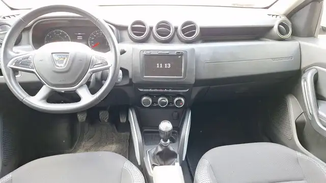 Dacia Duster view 11
