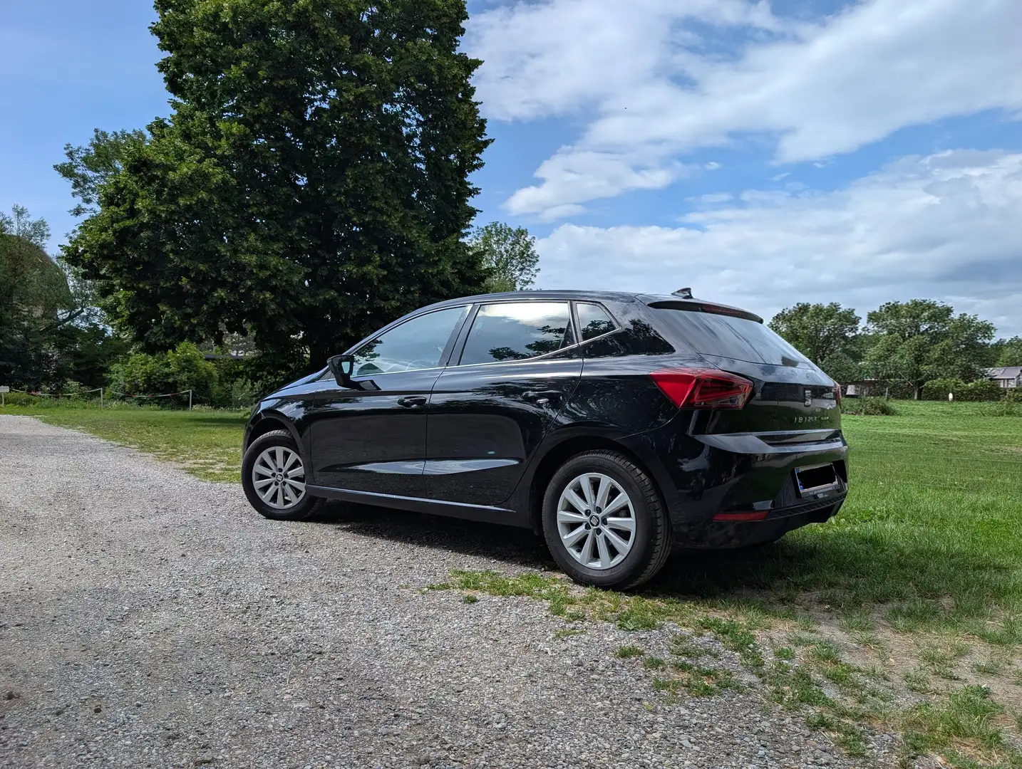SEAT Ibiza Ibiza 1,0 ECO TSI Xcellence Xcellence Schwarz - 2