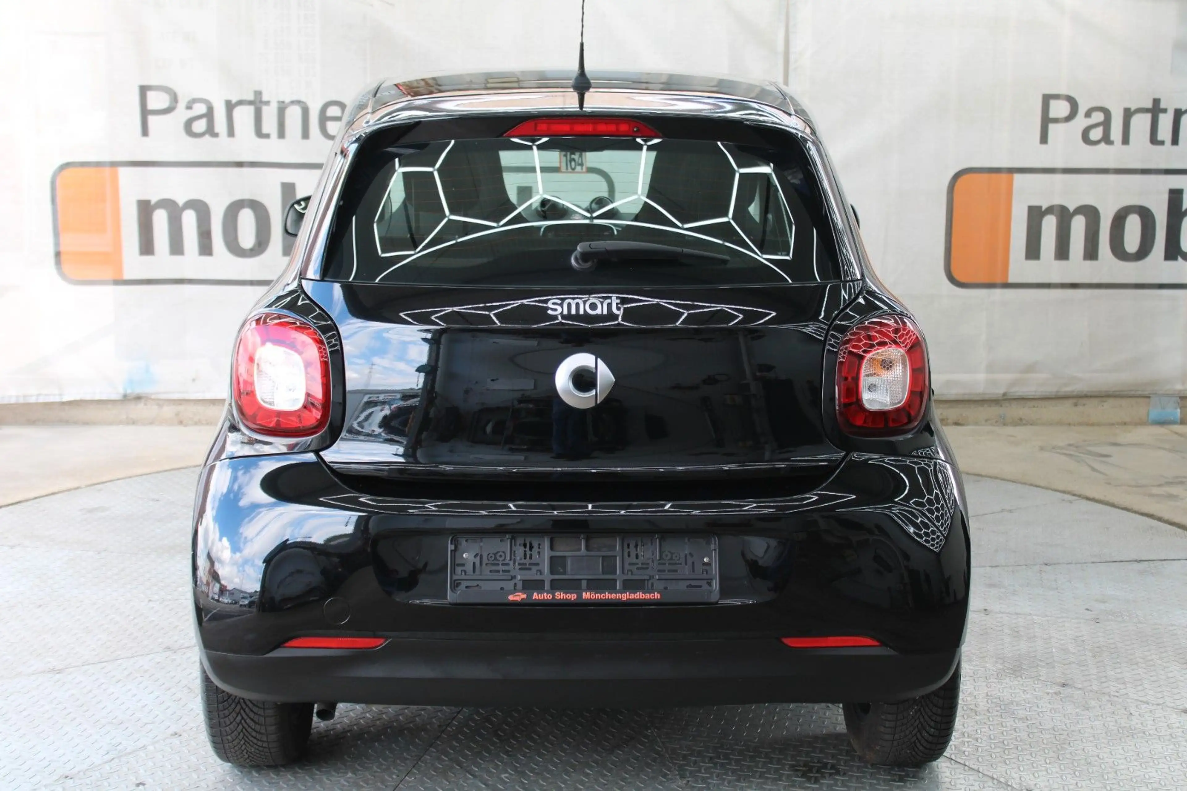 smart forFour *Automatik*Insp.Neu*Scheckheft*Navi*SHZ* — photo 13