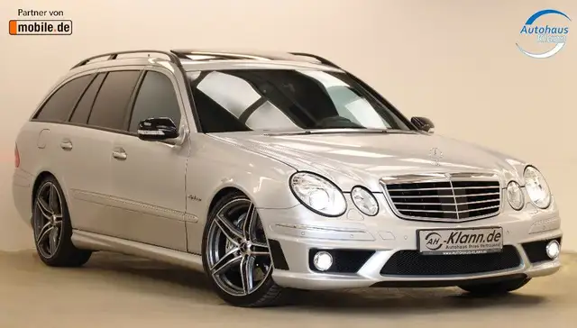 Mercedes-Benz E 63 AMG E 63T AMG 6.2 514PS KEYLESS ACC H&K 2xTV