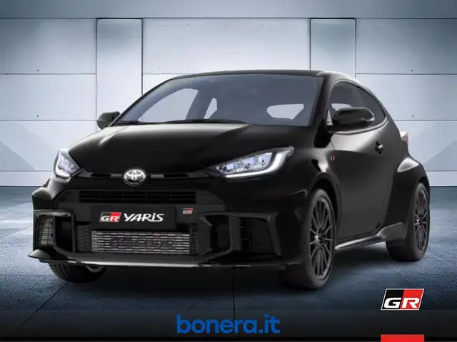 Toyota Yaris main image