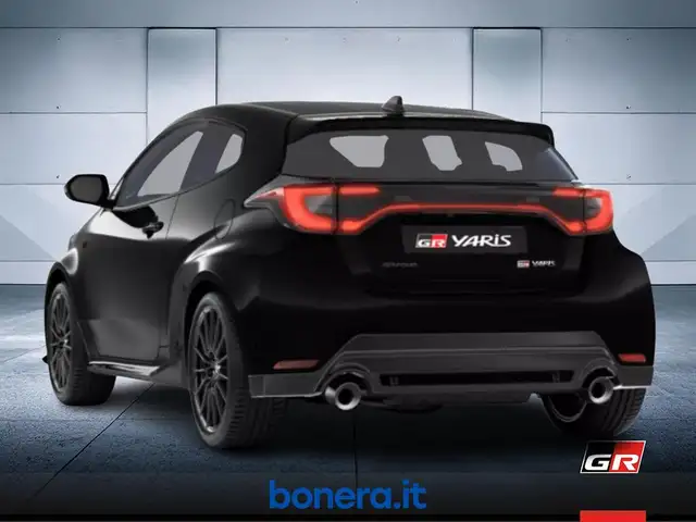 Toyota Yaris view 4
