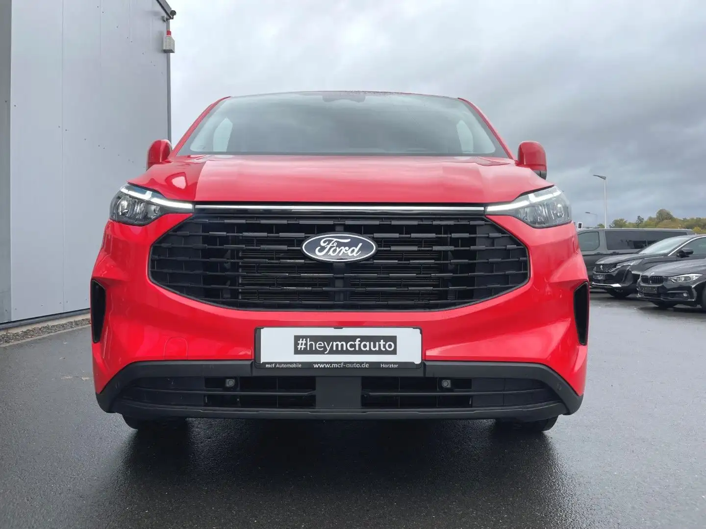 Ford Tourneo Custom 320 L2 Aut. *BLIS*AHK*9Sitzer*ACC Rot - 2