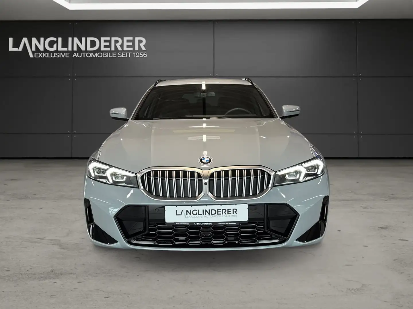 BMW 320 d xDrive Touring M-Sport NP 73.281,- Grau - 2